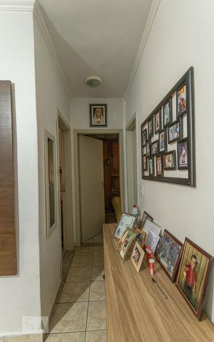 Apartamento à venda com 64m², 2 quartos e 1 vagaCorredor