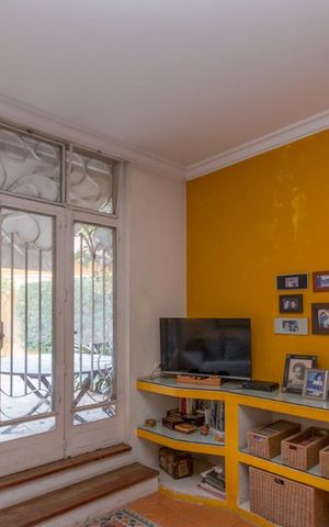 Casa para alugar com 320m², 4 quartos e 4 vagas Casa para alugar com 320m², 4 quartos e 4 vagasSala de TV