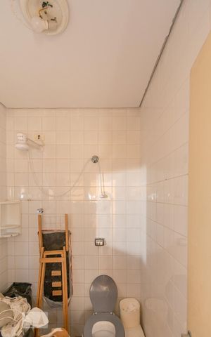 Casa para alugar com 320m², 4 quartos e 4 vagas Casa para alugar com 320m², 4 quartos e 4 vagasBanheiro de Serviço