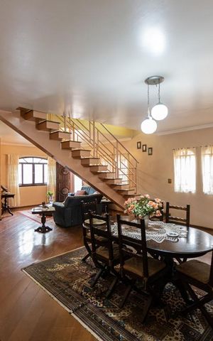 Casa para alugar com 300m², 3 quartos e 6 vagas Casa para alugar com 300m², 3 quartos e 6 vagasSala de Jantar
