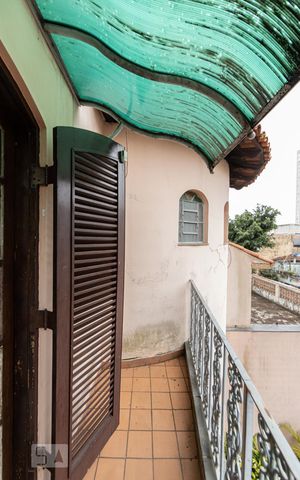 Casa para alugar com 300m², 3 quartos e 6 vagas Casa para alugar com 300m², 3 quartos e 6 vagasVaranda Suite