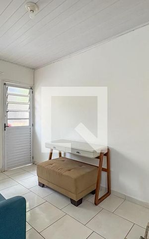 Casa para alugar com 40m², 1 quarto e sem vaga Casa para alugar com 40m², 1 quarto e sem vagaSala