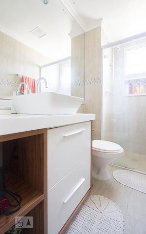 Apartamento à venda com 65m², 2 quartos e 1 vagaBanheiro Suíte 