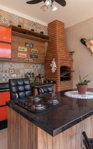 Casa à venda com 280m², 3 quartos e 2 vagas Casa à venda com 280m², 3 quartos e 2 vagasChurrasqueira