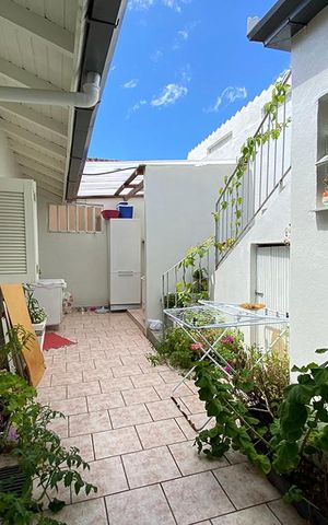 Casa à venda com 120m², 3 quartos e 1 vaga Casa à venda com 120m², 3 quartos e 1 vagaÁrea Externa