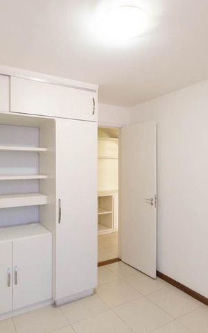 Apartamento à venda com 133m², 4 quartos e 3 vagasQuarto 2