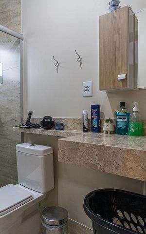 Casa à venda com 240m², 7 quartos e 8 vagas Casa à venda com 240m², 7 quartos e 8 vagasBanheiro da Suíte