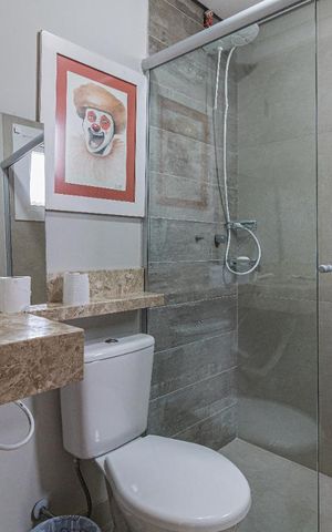 Casa à venda com 240m², 7 quartos e 8 vagas Casa à venda com 240m², 7 quartos e 8 vagasBanheiro social 2