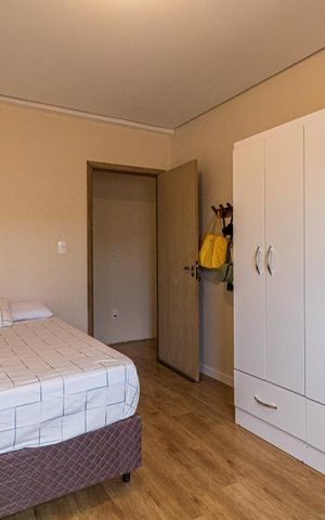 Casa à venda com 240m², 7 quartos e 8 vagas Casa à venda com 240m², 7 quartos e 8 vagasQuarto 3