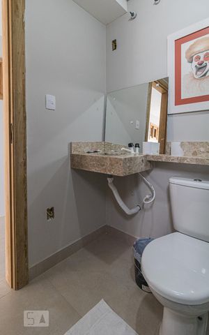 Casa à venda com 240m², 7 quartos e 8 vagas Casa à venda com 240m², 7 quartos e 8 vagasBanheiro social 2