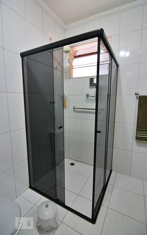Casa à venda com 170m², 4 quartos e 2 vagasBanheiro 1 