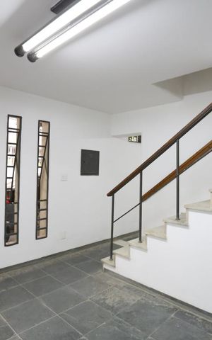 Casa para alugar com 170m², 4 quartos e 4 vagasSala