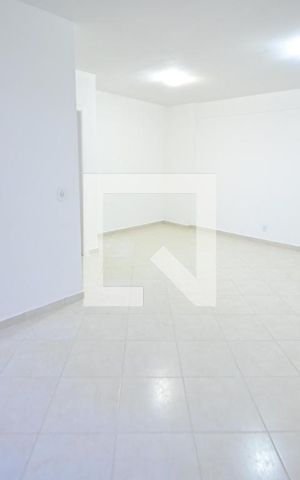 Apartamento para alugar com 115m², 4 quartos e 1 vaga Apartamento para alugar com 115m², 4 quartos e 1 vagaSala