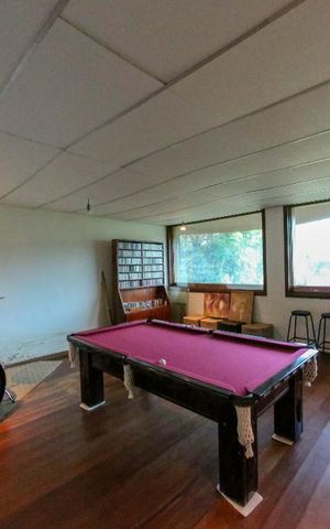 Casa de condomínio à venda com 520m², 4 quartos e 4 vagasSala