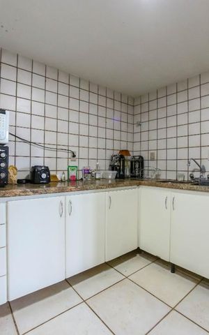 Casa de condomínio à venda com 520m², 4 quartos e 4 vagasCozinha