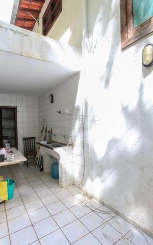 Casa de condomínio à venda com 520m², 4 quartos e 4 vagasÁrea de Serviço