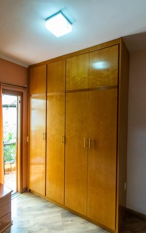 Casa à venda com 310m², 4 quartos e 10 vagas Casa à venda com 310m², 4 quartos e 10 vagasQuarto 2
