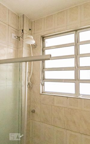 Studio à venda com 42m², 2 quartos e sem vaga Studio à venda com 42m², 2 quartos e sem vagaBanheiro