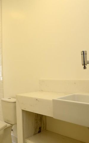 Casa de condomínio à venda com 670m², 4 quartos e 4 vagasBanheiro da Suíte 1