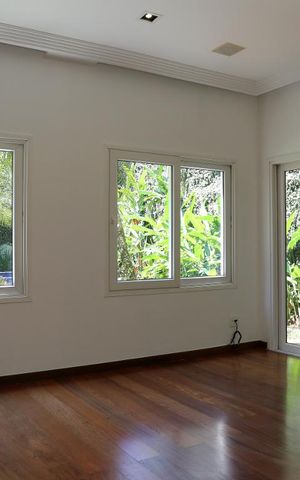 Casa de condomínio à venda com 670m², 4 quartos e 4 vagasEscritório
