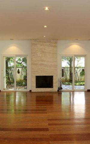 Casa de condomínio à venda com 670m², 4 quartos e 4 vagasSala