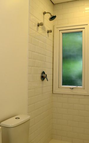 Casa de condomínio à venda com 670m², 4 quartos e 4 vagasBanheiro da Suíte 2