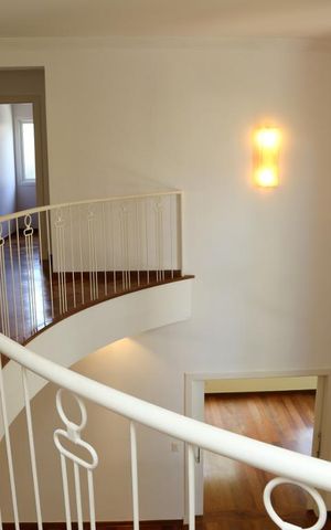 Casa de condomínio à venda com 670m², 4 quartos e 4 vagasHall