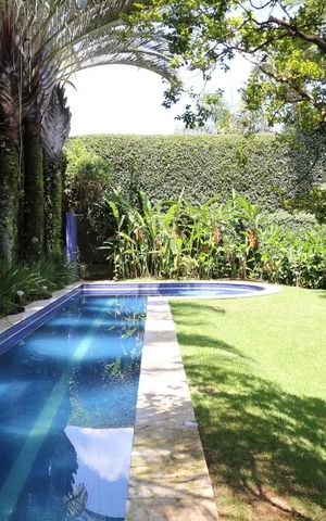Casa de condomínio à venda com 670m², 4 quartos e 4 vagasPiscina