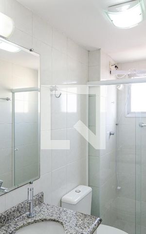 Apartamento à venda com 60m², 2 quartos e 1 vaga Apartamento à venda com 60m², 2 quartos e 1 vagaBanheiro Social