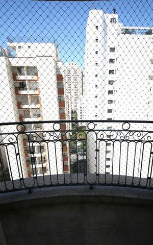 Apartamento à venda com 253m², 4 quartos e 5 vagasSacada