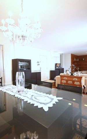 Apartamento à venda com 253m², 4 quartos e 5 vagasSala