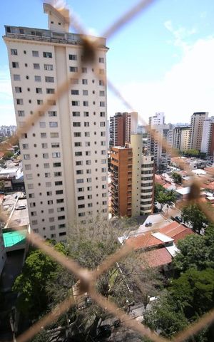 Apartamento à venda com 253m², 4 quartos e 5 vagasVista 2