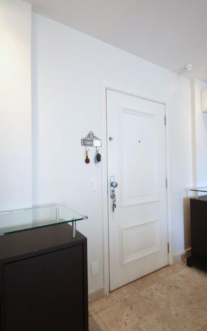 Apartamento à venda com 253m², 4 quartos e 5 vagasSala - Entrada 