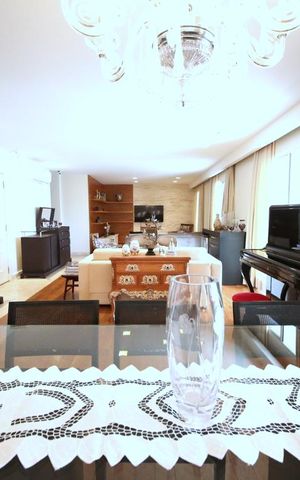 Apartamento à venda com 253m², 4 quartos e 5 vagasSala