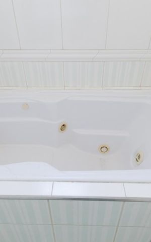 Apartamento à venda com 220m², 3 quartos e 3 vagas Apartamento à venda com 220m², 3 quartos e 3 vagasBanheiro da suíte 2