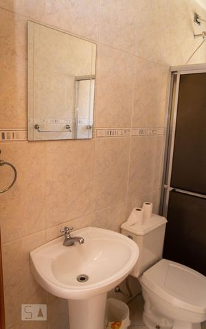 Casa de condomínio à venda com 586m², 4 quartos e 3 vagasBanheiro