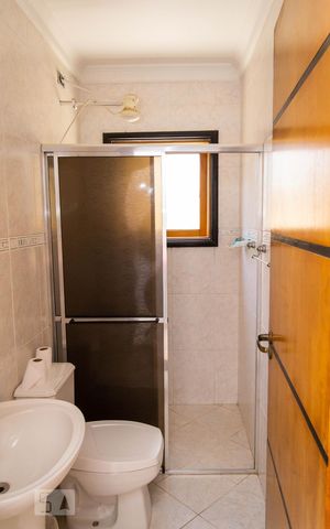Casa de condomínio à venda com 586m², 4 quartos e 3 vagasBanheiro