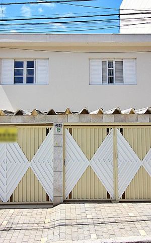 Casa à venda com 125m², 4 quartos e 4 vagasFachada