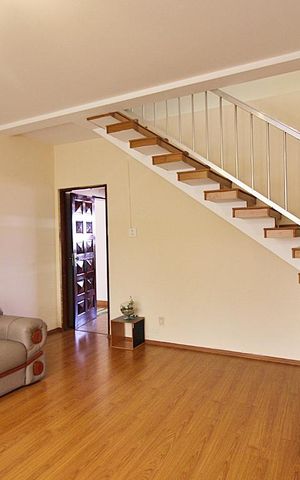 Casa à venda com 125m², 4 quartos e 4 vagasSala 