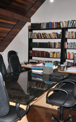 Casa para alugar com 300m², 3 quartos e 3 vagasEscritório