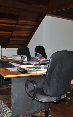 Casa para alugar com 300m², 3 quartos e 3 vagasEscritório