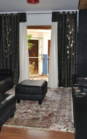 Casa para alugar com 300m², 3 quartos e 3 vagasSala