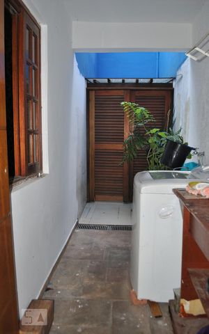 Casa para alugar com 300m², 3 quartos e 3 vagasÁrea de serviço