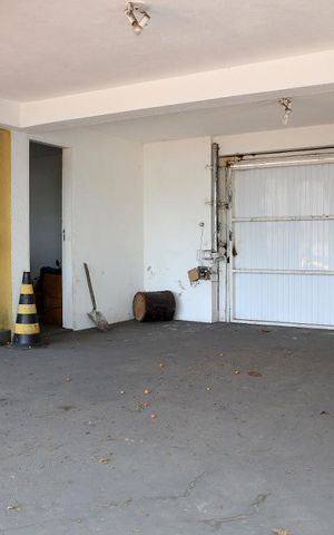 Casa à venda com 980m², 4 quartos e 4 vagasGaragem