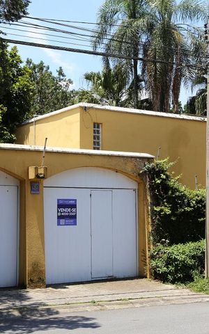 Casa à venda com 980m², 4 quartos e 4 vagasFachada 