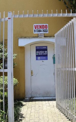 Casa à venda com 980m², 4 quartos e 4 vagasFachada 