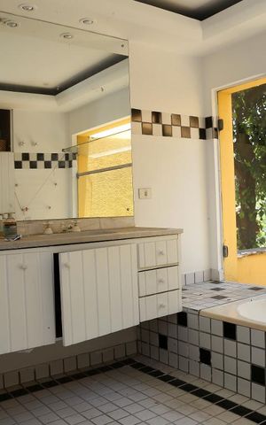 Casa à venda com 980m², 4 quartos e 4 vagasBanheiro da Suíte 4