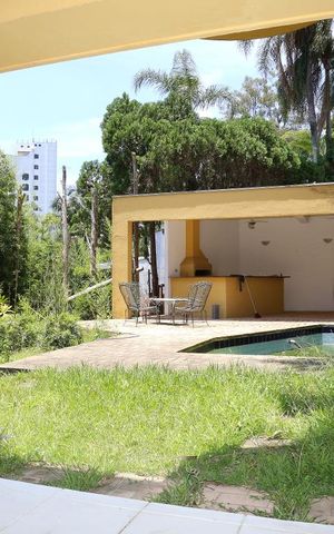 Casa à venda com 980m², 4 quartos e 4 vagasQuintal