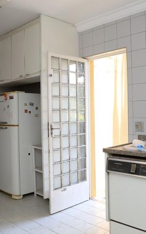 Casa à venda com 980m², 4 quartos e 4 vagasCozinha 