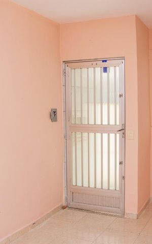 Casa à venda com 70m², 2 quartos e sem vagaSala